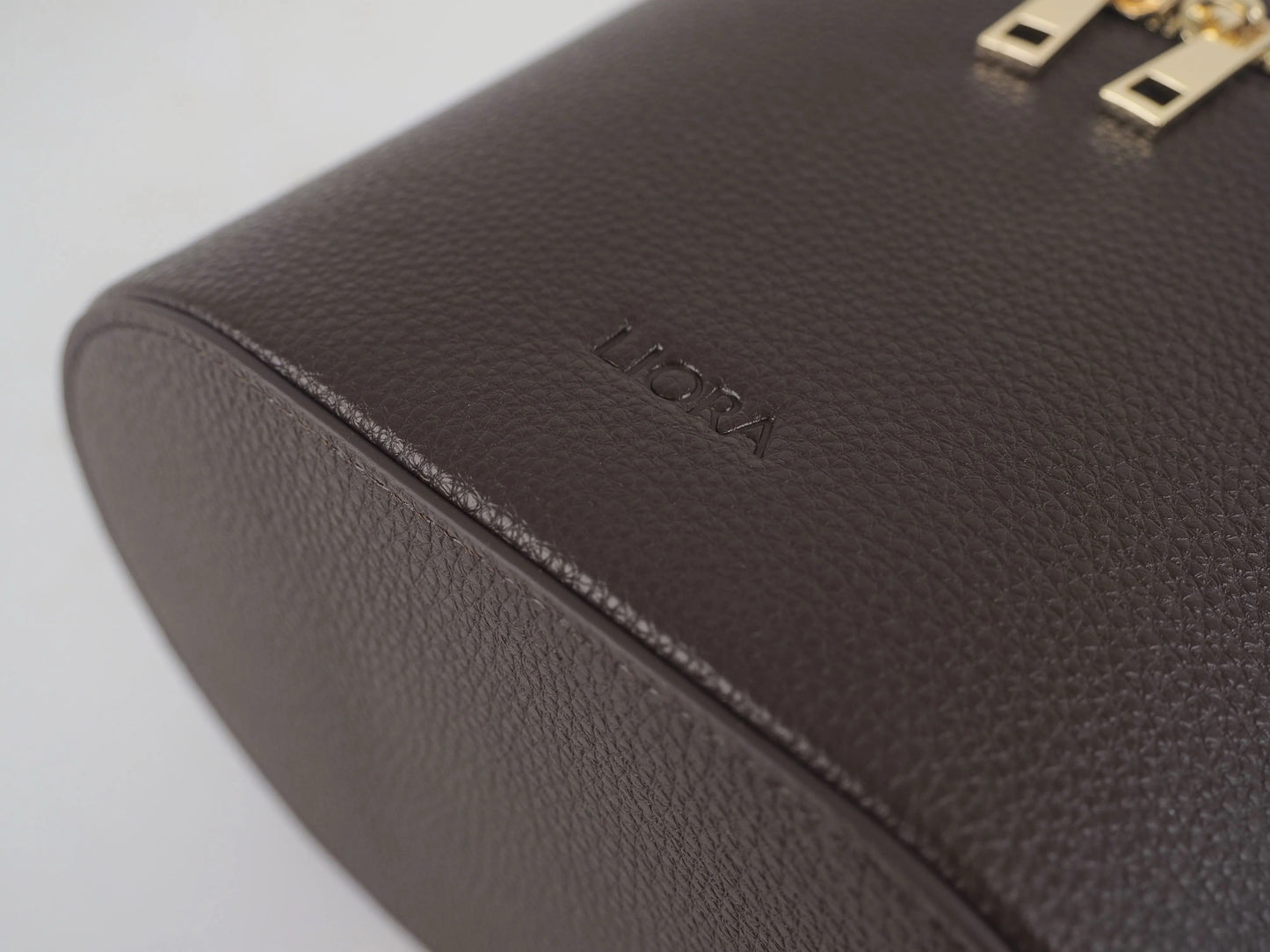LIORA beauty case