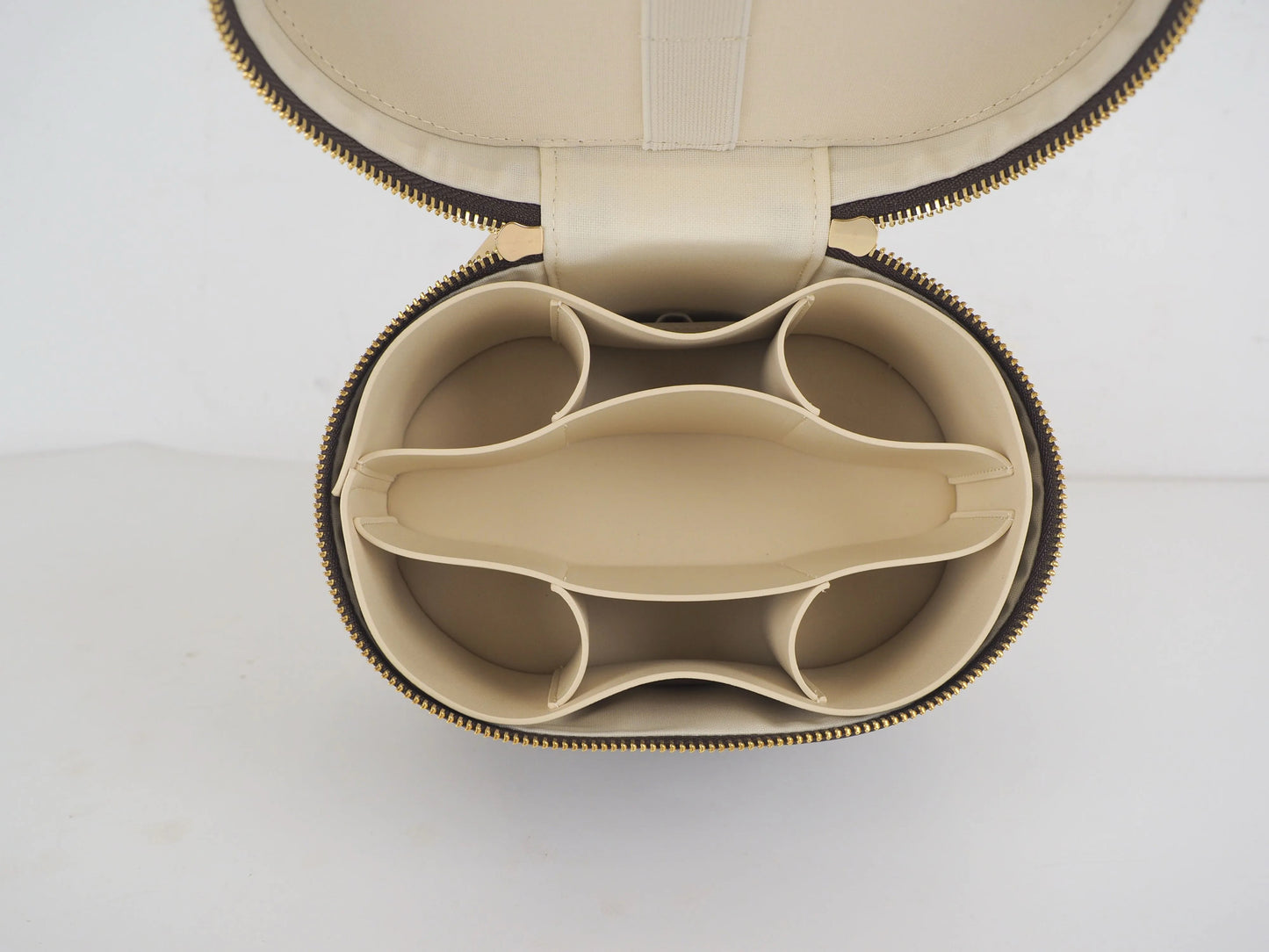 LIORA beauty case